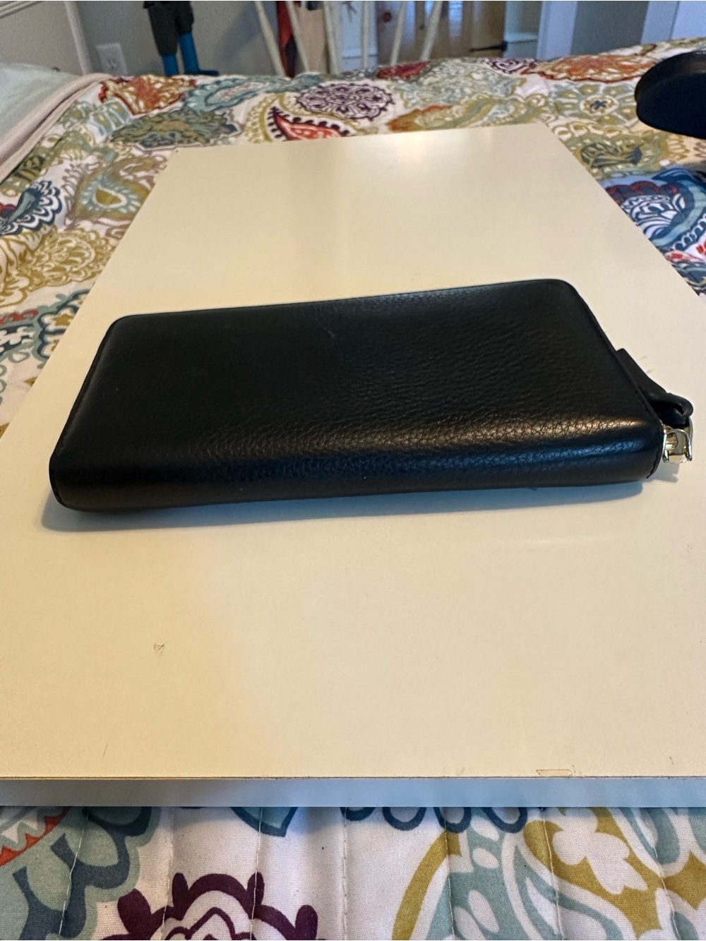 Tory Burch Black Leather Zip-Around Wallet with Gold Color Logo - Picture 5 of 9